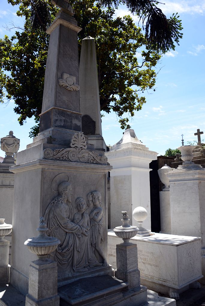 04 Panteon de los Ciudadanos Meritos Juan Andres De la Pena, Jose Alvarez de Arenales Recoleta Cemetery Buenos Aires